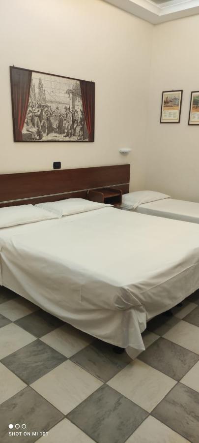 Hotel Luna Rossa Неаполь Экстерьер фото