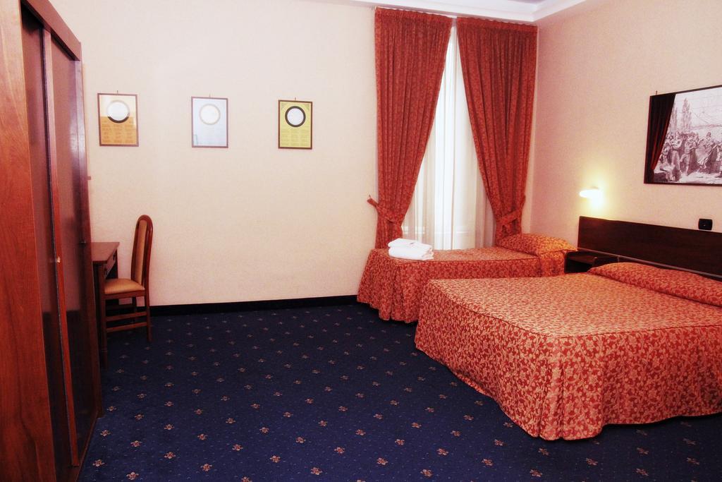 Hotel Luna Rossa Неаполь Экстерьер фото