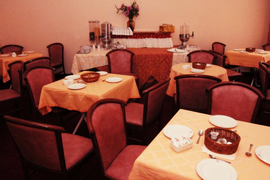 Hotel Luna Rossa Неаполь Экстерьер фото